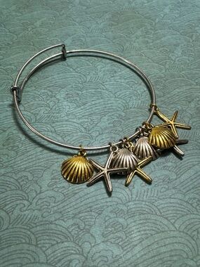 BEACH THEME CHARM BRACELET
